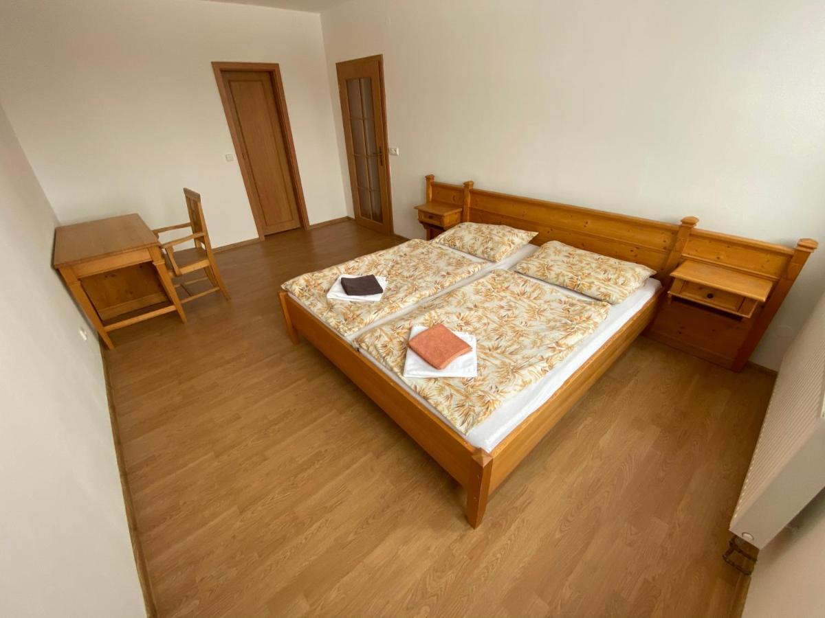 Hotel Zlaty Chlum Česká Ves Buitenkant foto