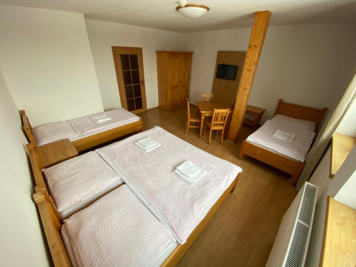 Hotel Zlaty Chlum Česká Ves Buitenkant foto