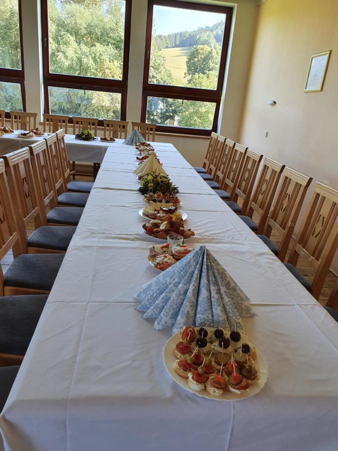 Hotel Zlaty Chlum Česká Ves Buitenkant foto