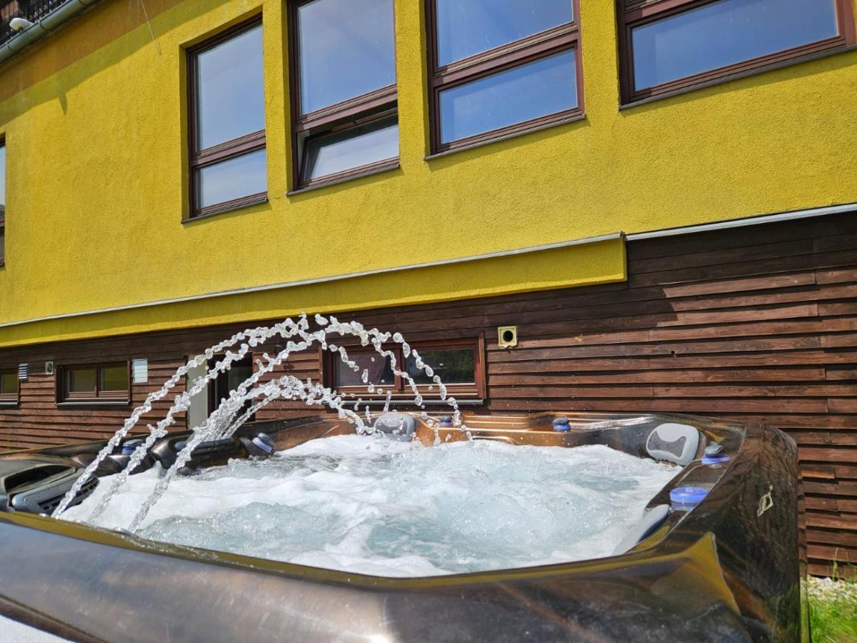 Hotel Zlaty Chlum Česká Ves Buitenkant foto