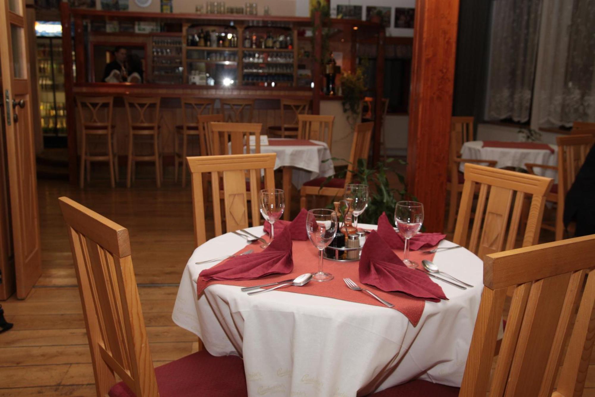 Hotel Zlaty Chlum Česká Ves Buitenkant foto