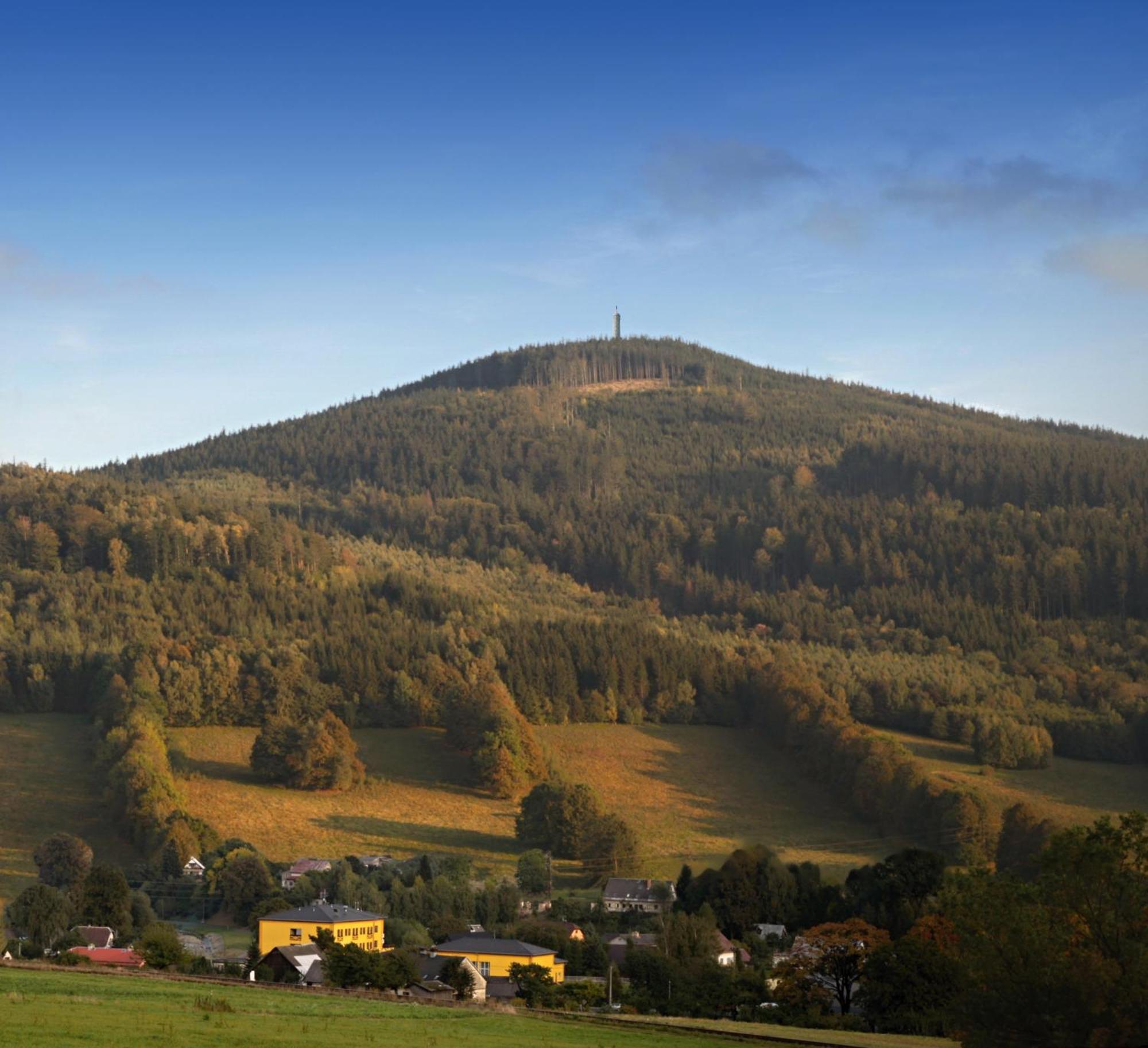 Hotel Zlaty Chlum Česká Ves Buitenkant foto